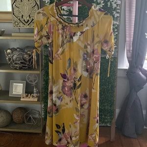 Mlle Yellow flowered small dress, can be worn on of off the shoulders